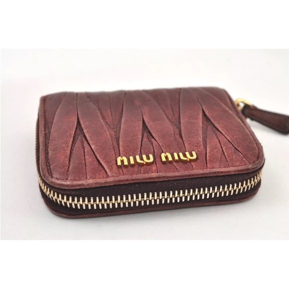 Miu Miu Red Quilted Leather Wallet with Gold Zipper - Picture 5 of 11